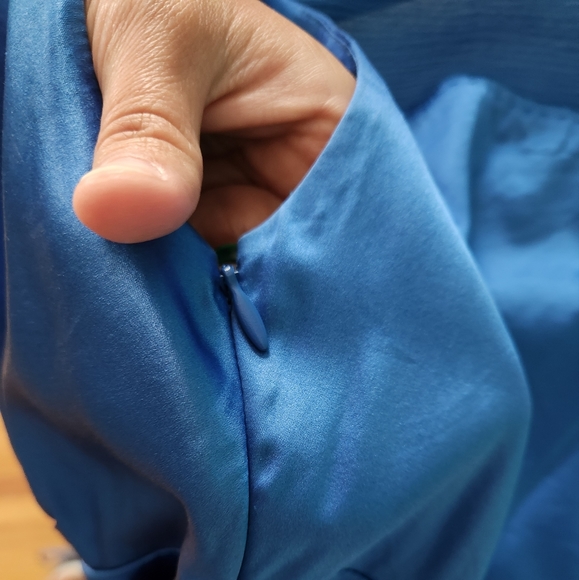 Antonio Melani blue silk tank - Picture 6 of 6